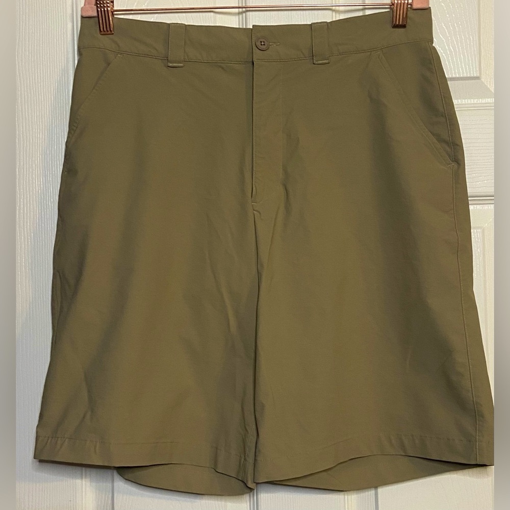 UNDER ARMOUR UA Shorts Mens 34 Beige Match Play Golf Performance